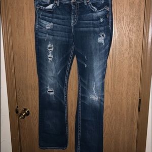 SOLD Silver Jeans Size 18/33